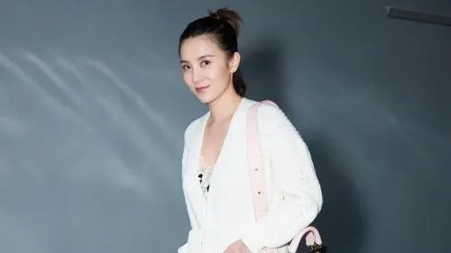 海清谈女演员困境宋佳当场翻脸,海清此举是否情商低?