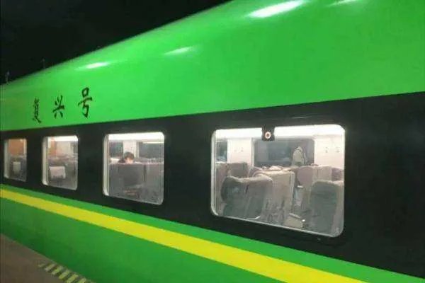 西安至敦煌乌鲁木齐首开动车，以后旅游是不是更方便了？