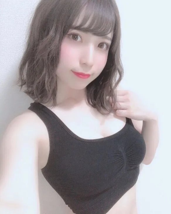 和服下藏着大欧派！正妹纱爱雪白双峰散发浓郁魅力！