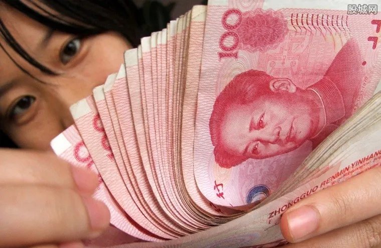 国民经济半年报 上半年月均支配2549元你超标了吗