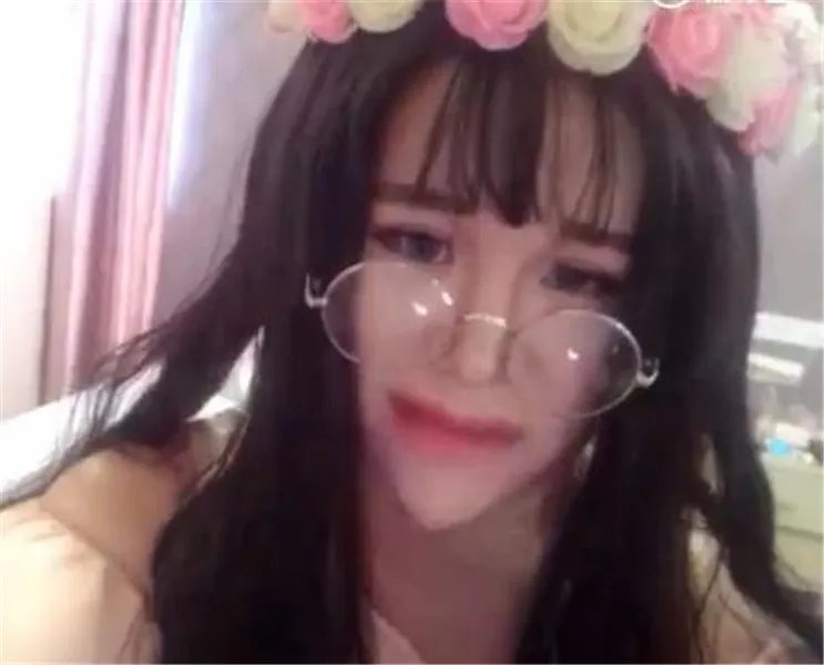 韩熙雅abby风油精事件 被网友讽刺是“蛇精女”