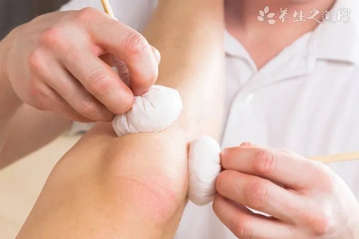 背部如何刮痧
