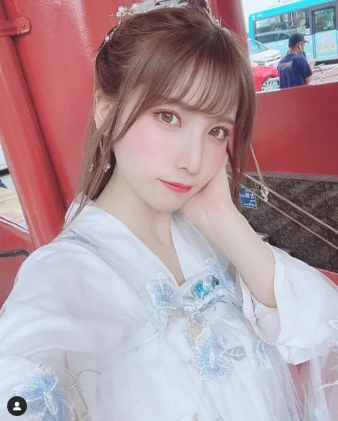和服下藏着大欧派！正妹纱爱雪白双峰散发浓郁魅力！