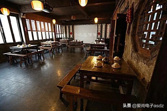 对于最近一家老面馆拒绝农民工就餐,你如何看待这样的事情?