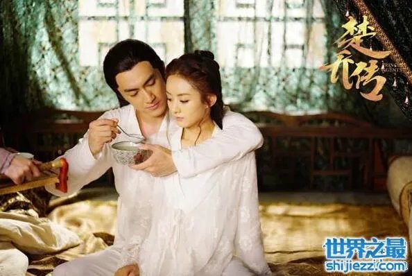 诸葛玥楚乔怀孕那段原文，楚乔为诸葛玥生下两儿一女 