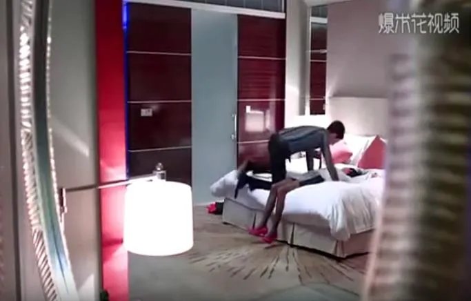 床下男女的那些事：这一桥段是男女们最爱的一段
