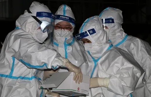 昆明一旅行团4人核酸检测阳性，他们都是如何被感染的？