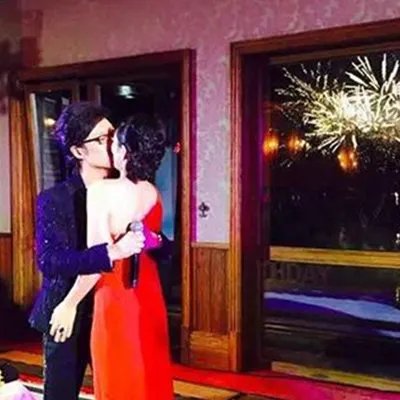 章子怡沙滩激战图片全集 子怡沙滩门全套图曝光