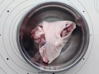 酱肘子