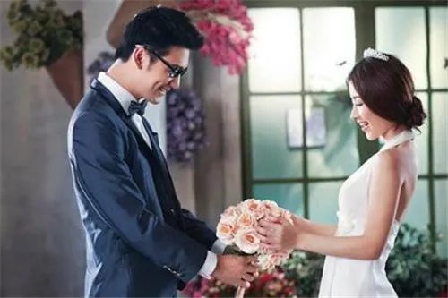 结婚一周年是什么婚  结婚一周年应该送什么礼物