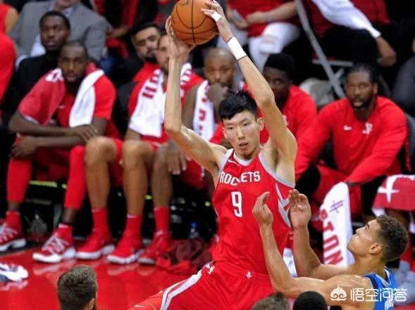 周琦连续在毒蛇队砍下20 + 数据,是否已经具备冲击NBA的能力了呢?