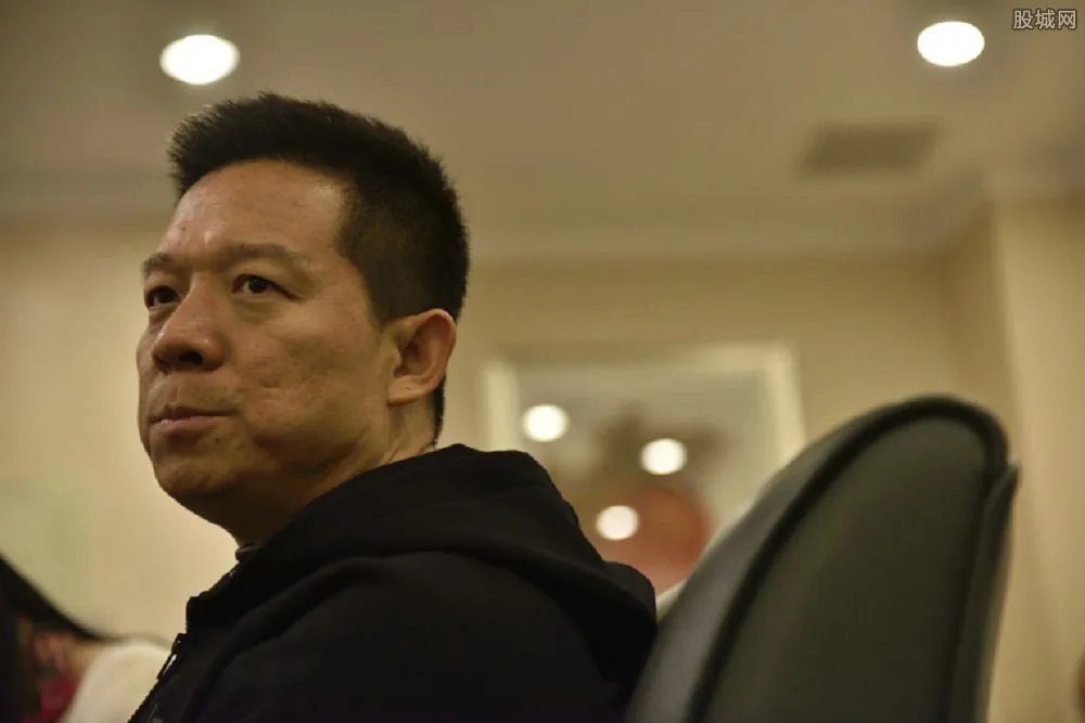 贾跃亭被限制消费 飞机都坐不了还能回国吗?